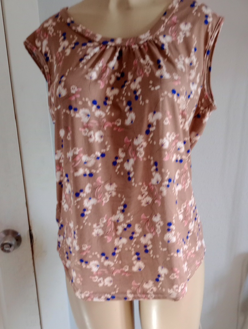 Women's Floral Cap-Sleeve Top - Brown Floral